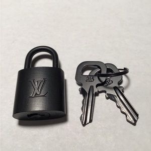 Louis Vuitton Matte Black Lock & 2 Keys